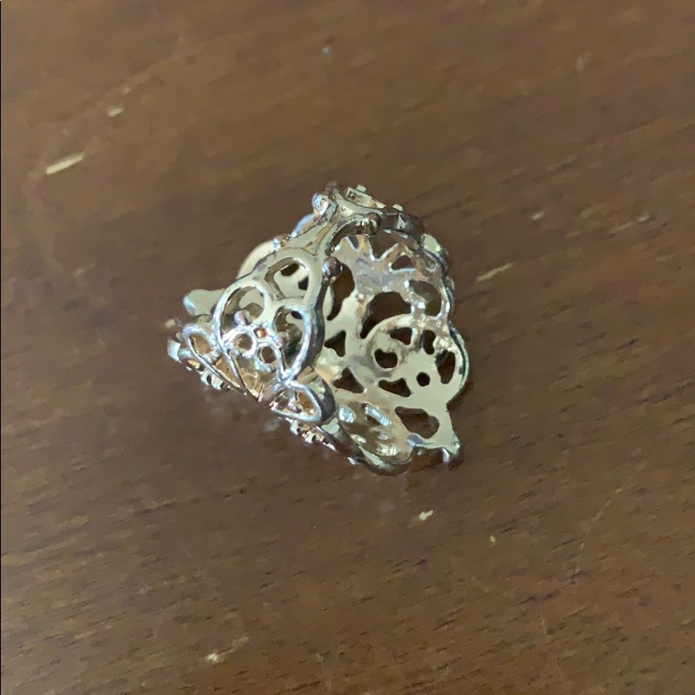 Gold statement piece ring - Picture 3 of 5